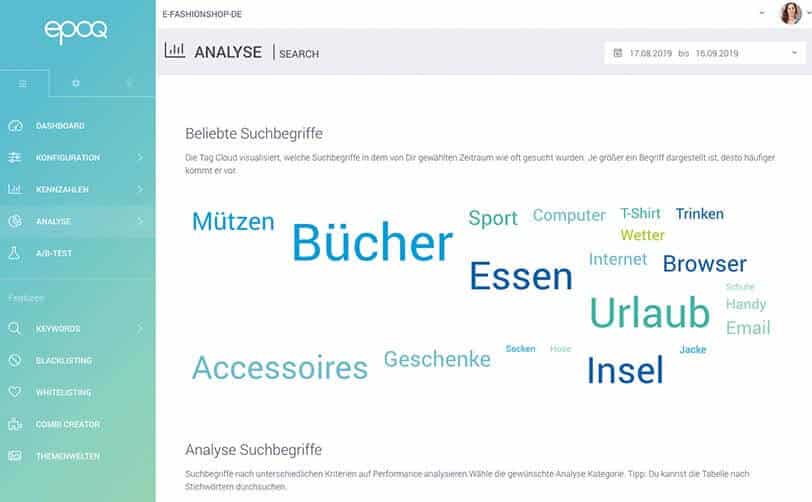 Screenshot vom Bereich "Analyse Suchbegriffe" im epoq Control Desk. Der Screenshot zeigt welche Suchbegriffe in dem gewählten Zeitraum wie oft gesucht wurden. Je größer ein Begriff dargestellt ist, desto häufiger kommt er vor. In diesem Beispiel sind die Begriffe "Bücher" sowie "Essen" und "Urlaub" am größten.